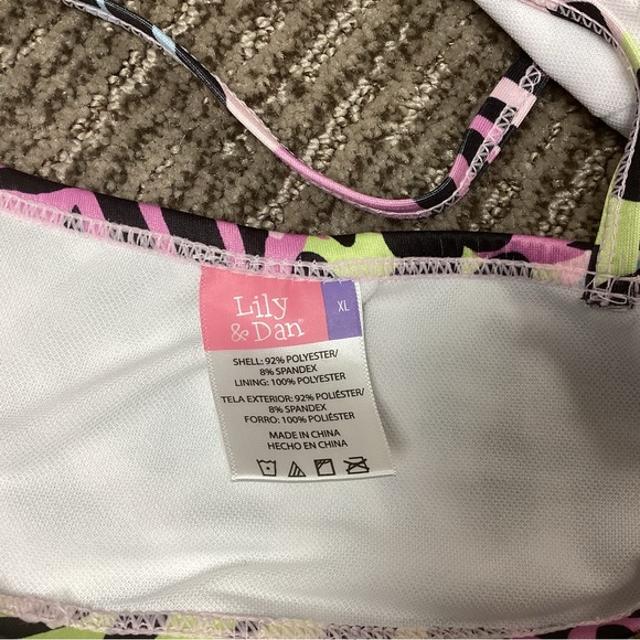 Two piece bikini - Picture 4 of 4